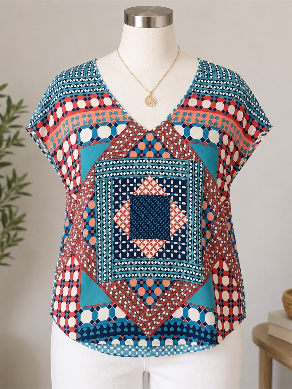 August Silk Women’s Medium Geometric Print V-Neck Blouse Multicolor Boho Top